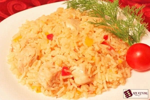 Тушеная курица с рисом и овощами