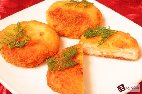 Куриные котлеты с сыром