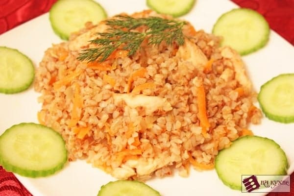 Гречка с куриным филе и овощами