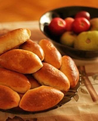 Печеные пирожки на кефире