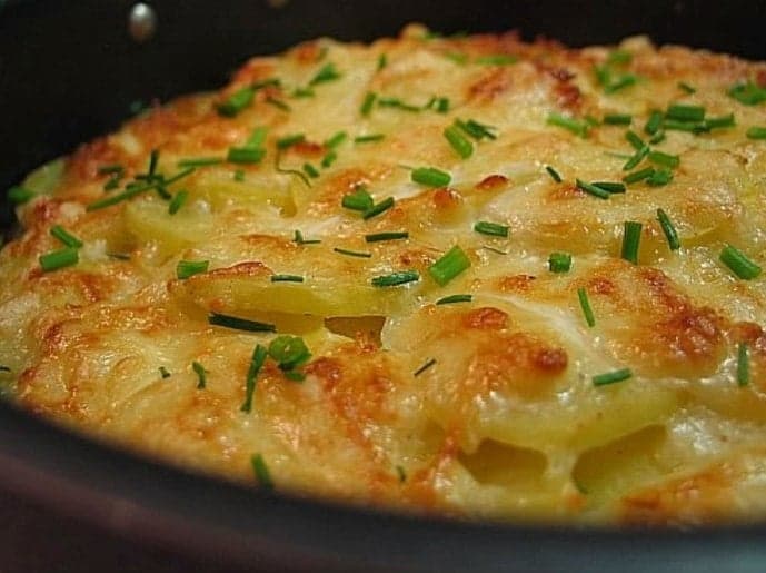 Картофель, запеченный под сыром