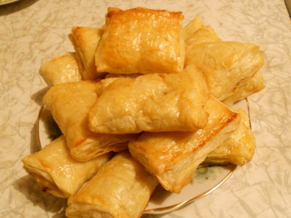 Слойки с мясом