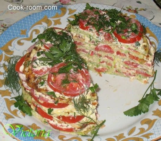 Кабачковый торт - салат в разрезе