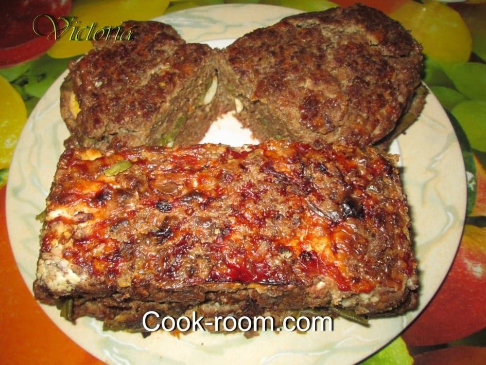 Мясной пирог с яйцами и овощами