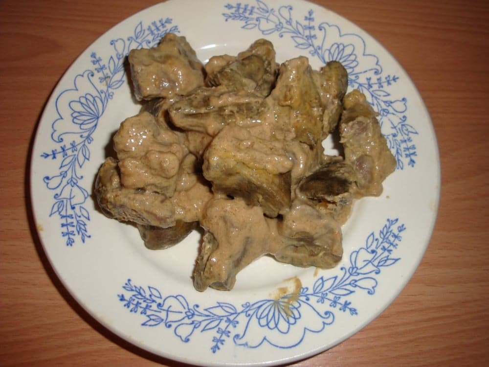 Печень по-строгановски