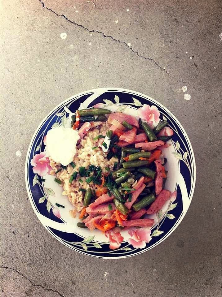 Овсянка с ветчиной и овощами