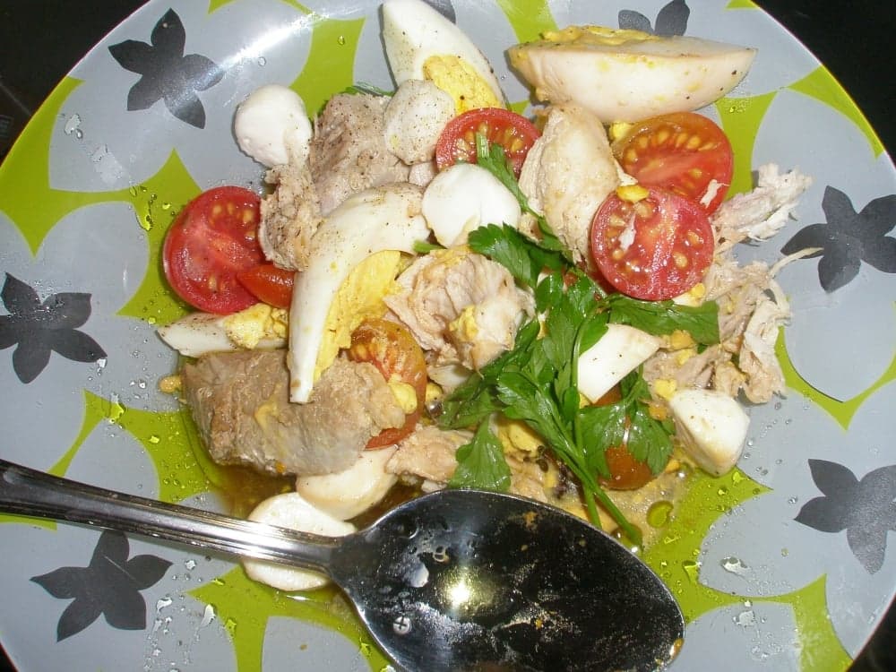 Салат с мясом и моцареллой "Вкуснятина"