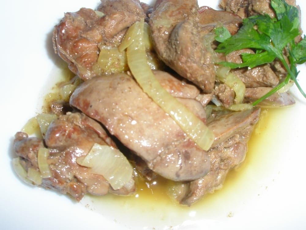 Куриная печень с луком