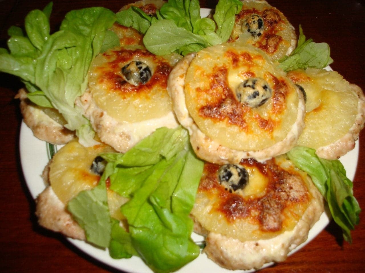 Курица с ананасом