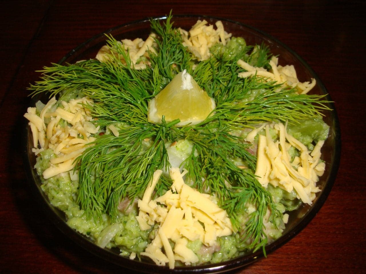 Салат из мяса с брокколи