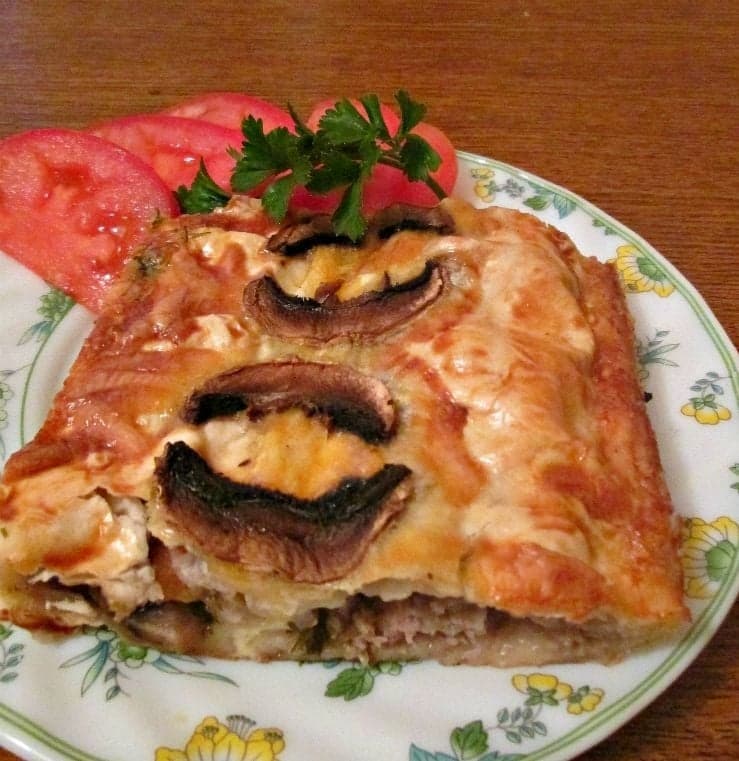 Мясной пирог с грибами из лаваша