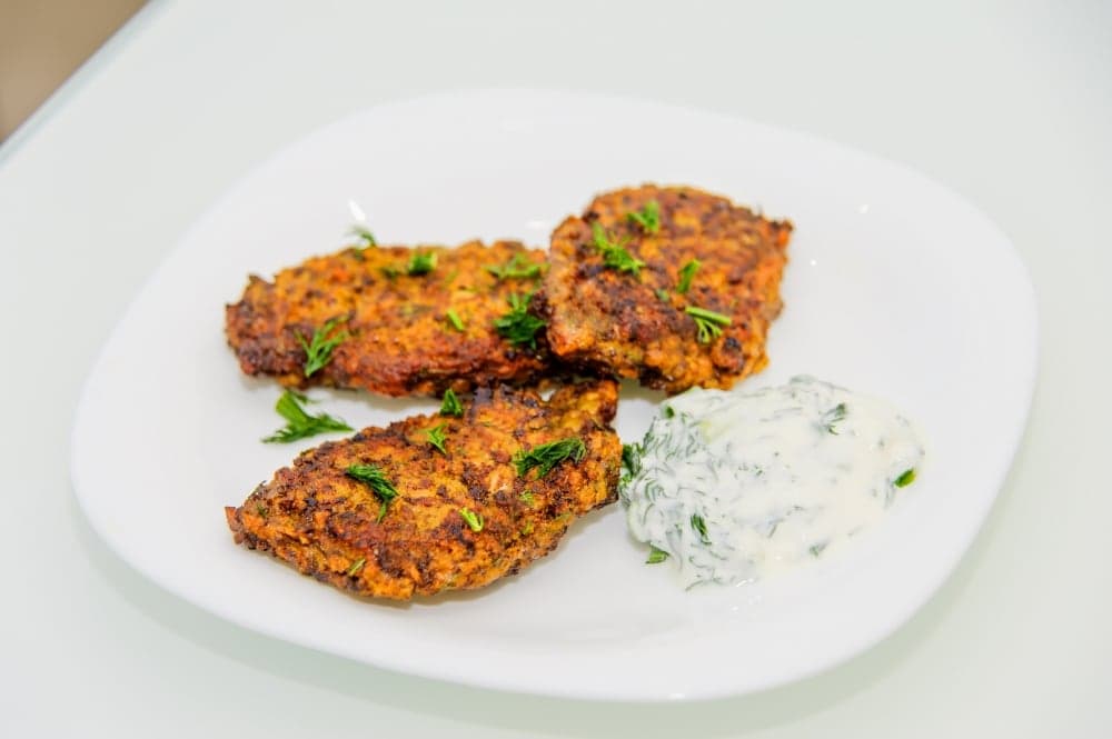Печеночные оладьи с овощами