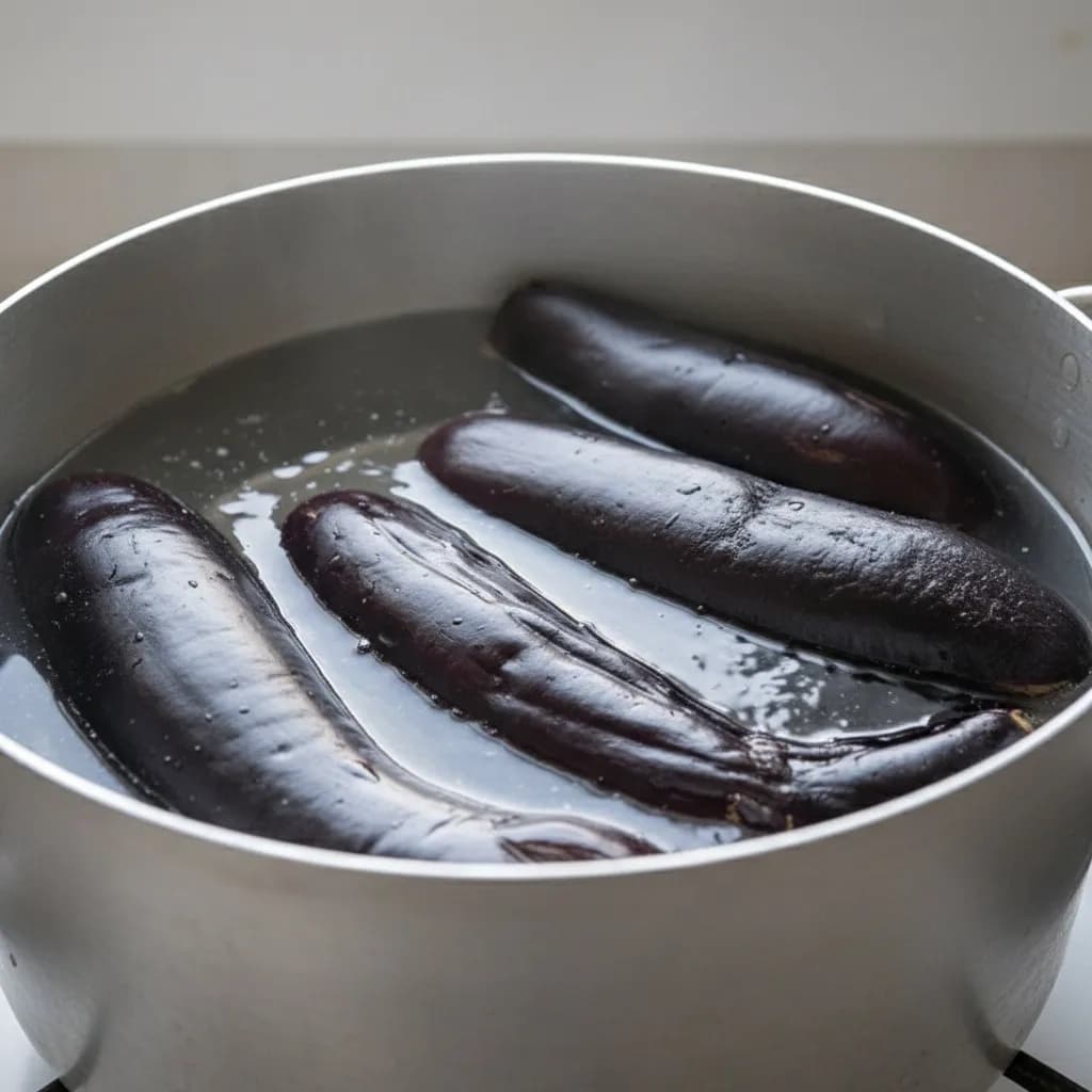 Баклажаны в кастрюле