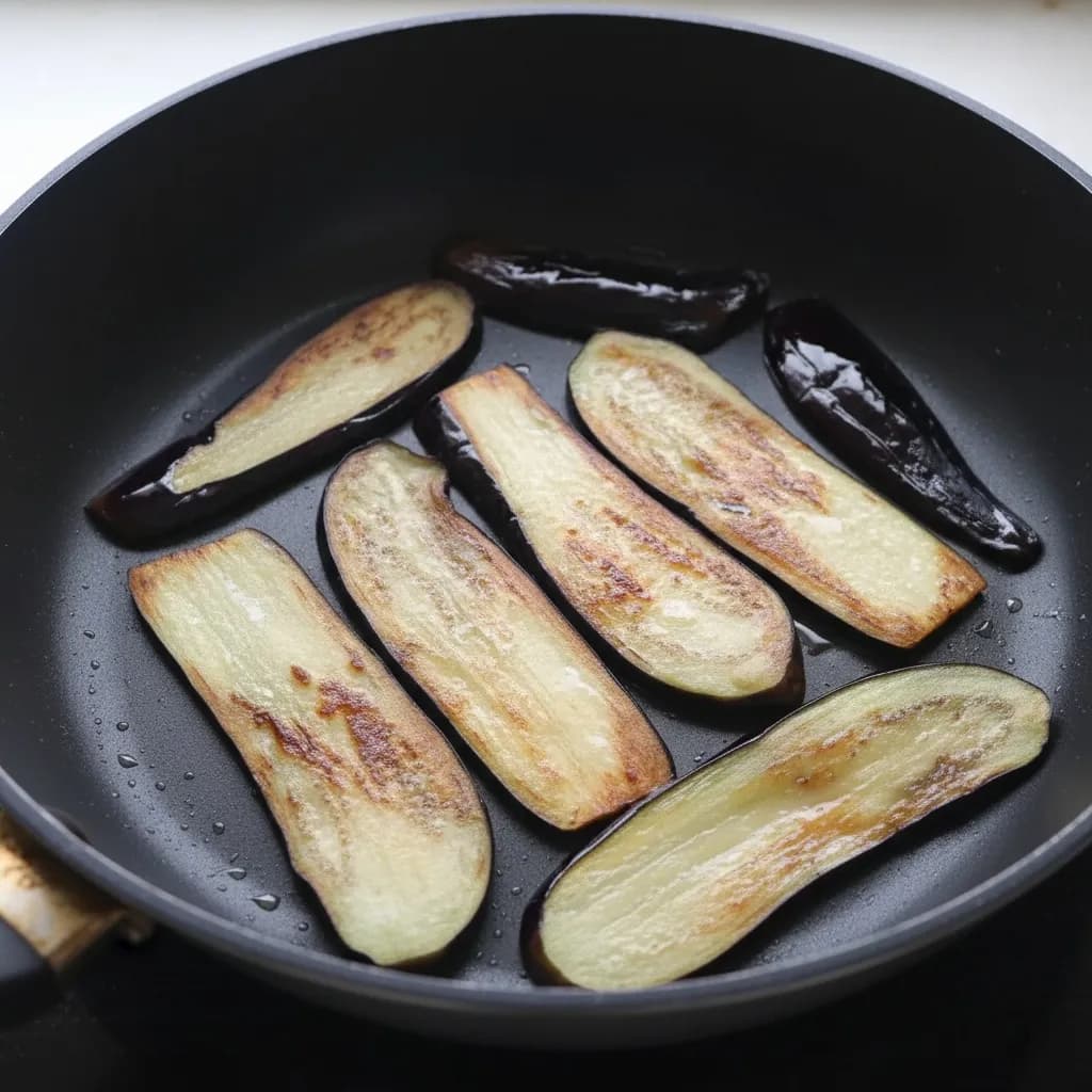 Баклажаны на сковороде