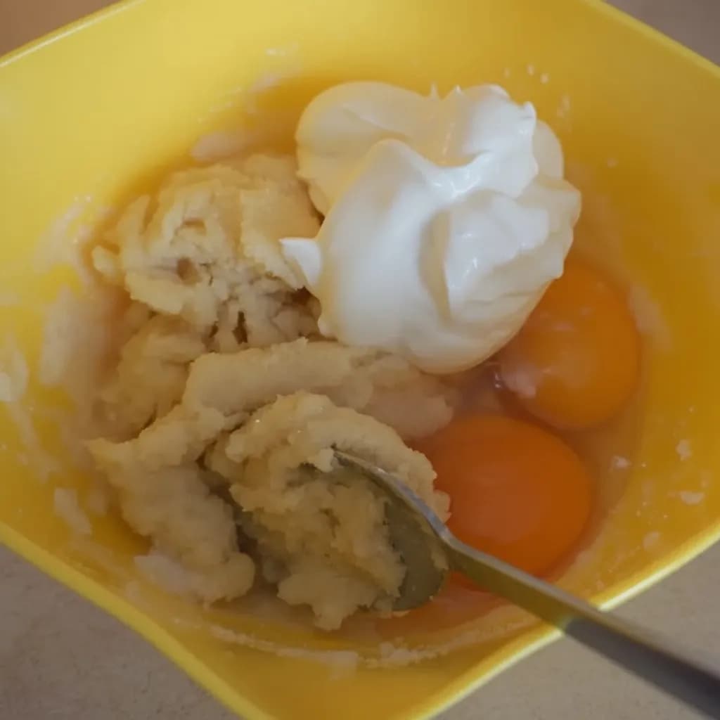 Масло сахар яйца