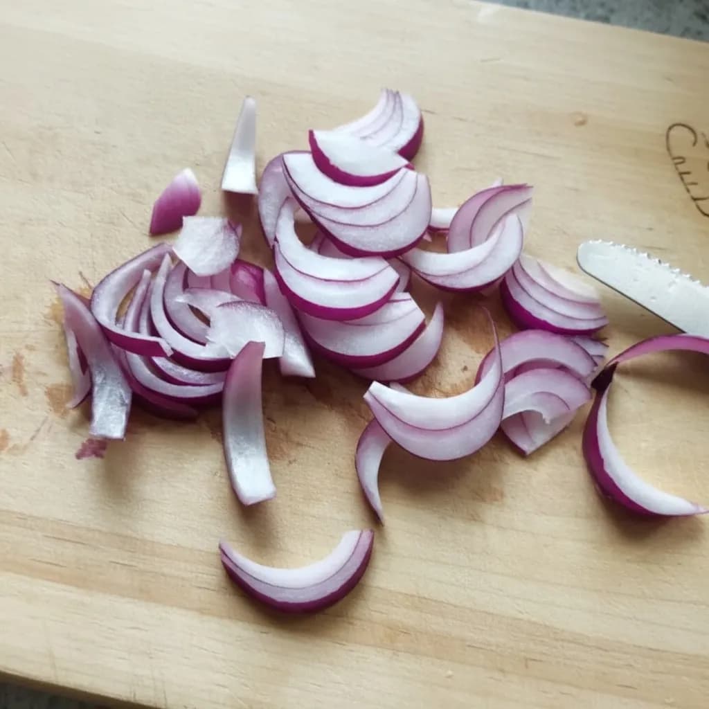 Нарезанный лук