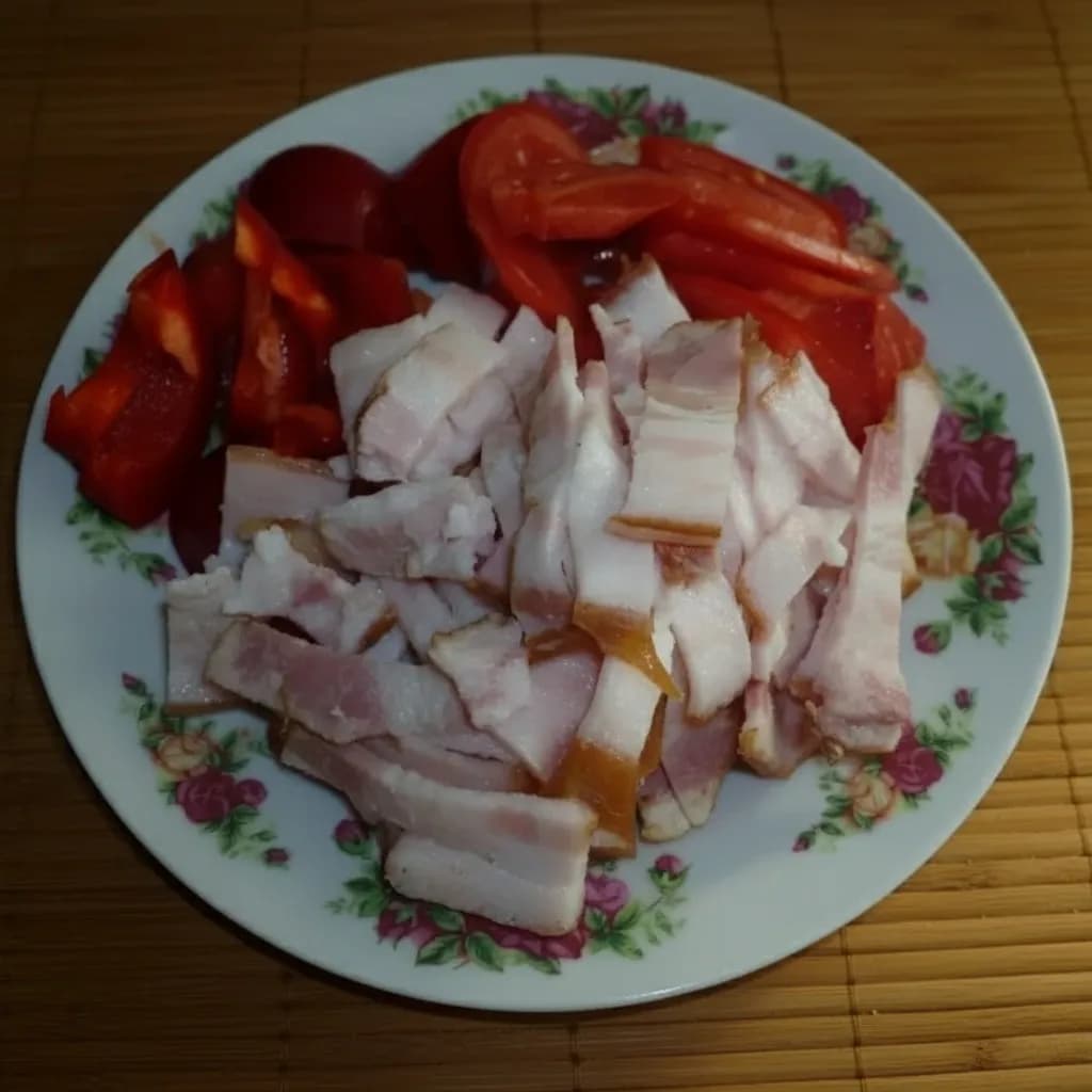 овощи и бекон