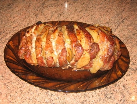 Мясо-гармошка из свинины в духовке