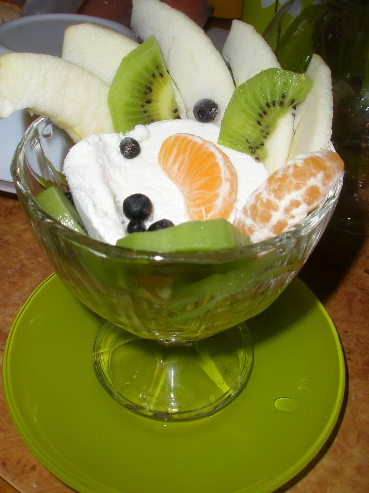 Мороженое с фруктами на десерт, пошаговый рецепт на ккал, фото, ингредиенты - Татьяна